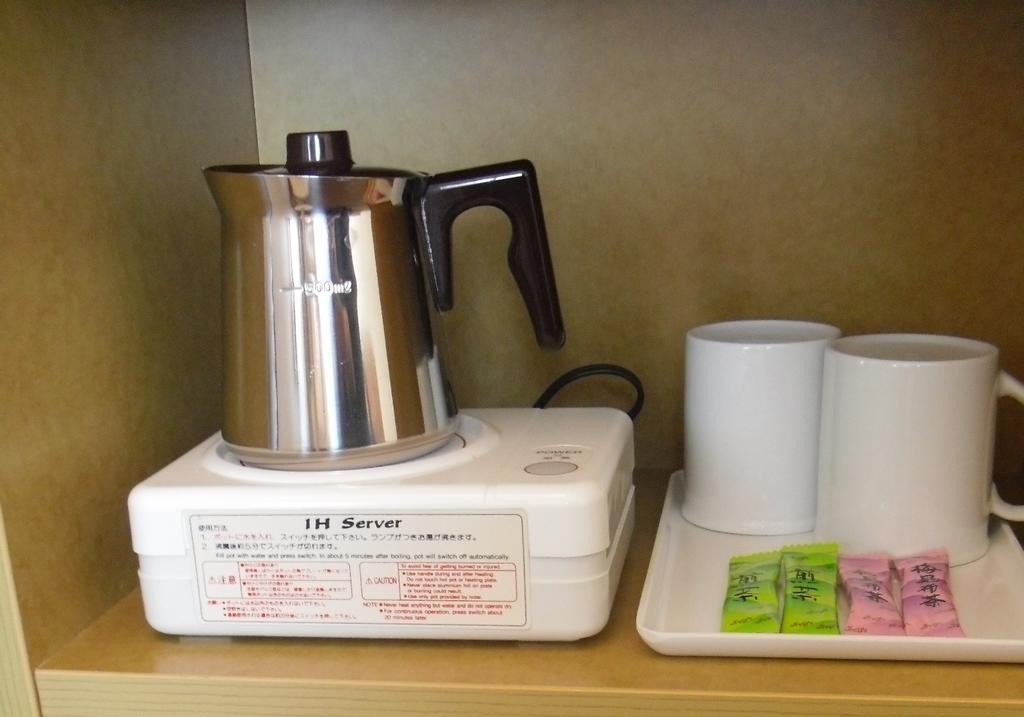 Toyoko Inn Tokyo Shinagawa-Eki Takanawa-Guchi Bagian luar foto