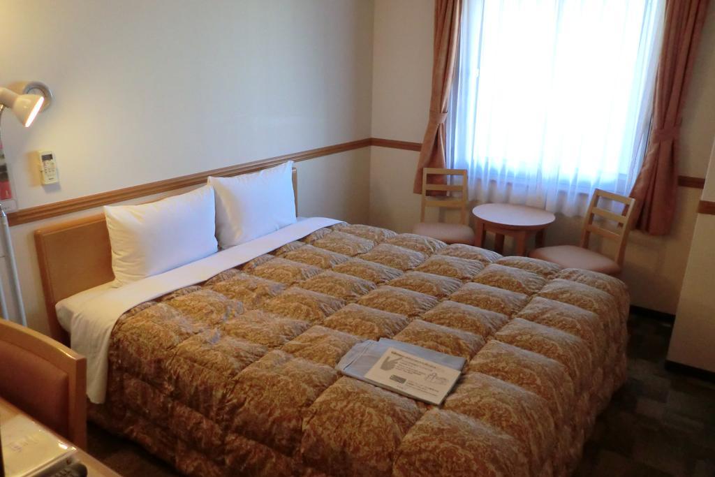 Toyoko Inn Tokyo Shinagawa-Eki Takanawa-Guchi Bagian luar foto