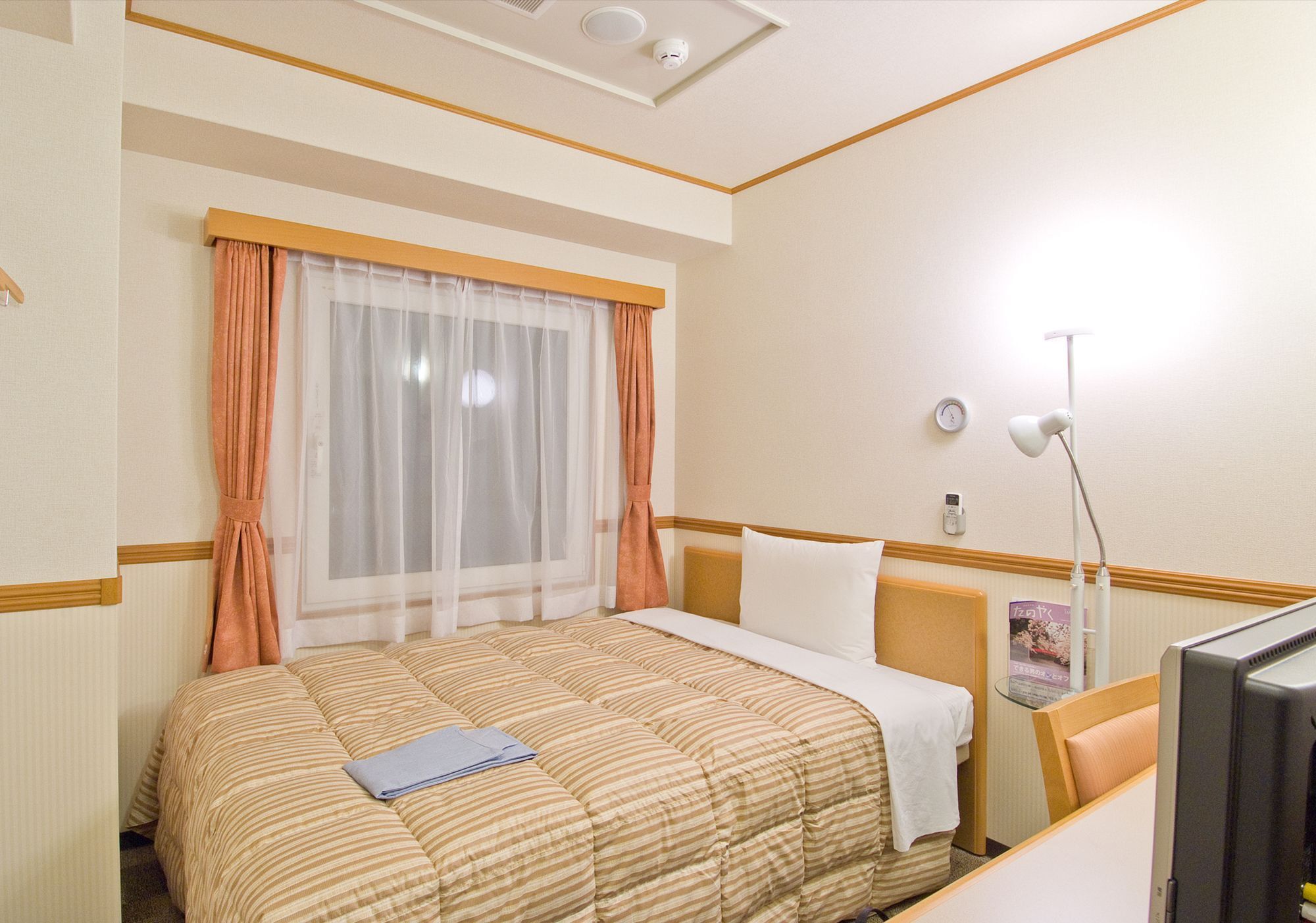 Toyoko Inn Tokyo Shinagawa-Eki Takanawa-Guchi Bagian luar foto