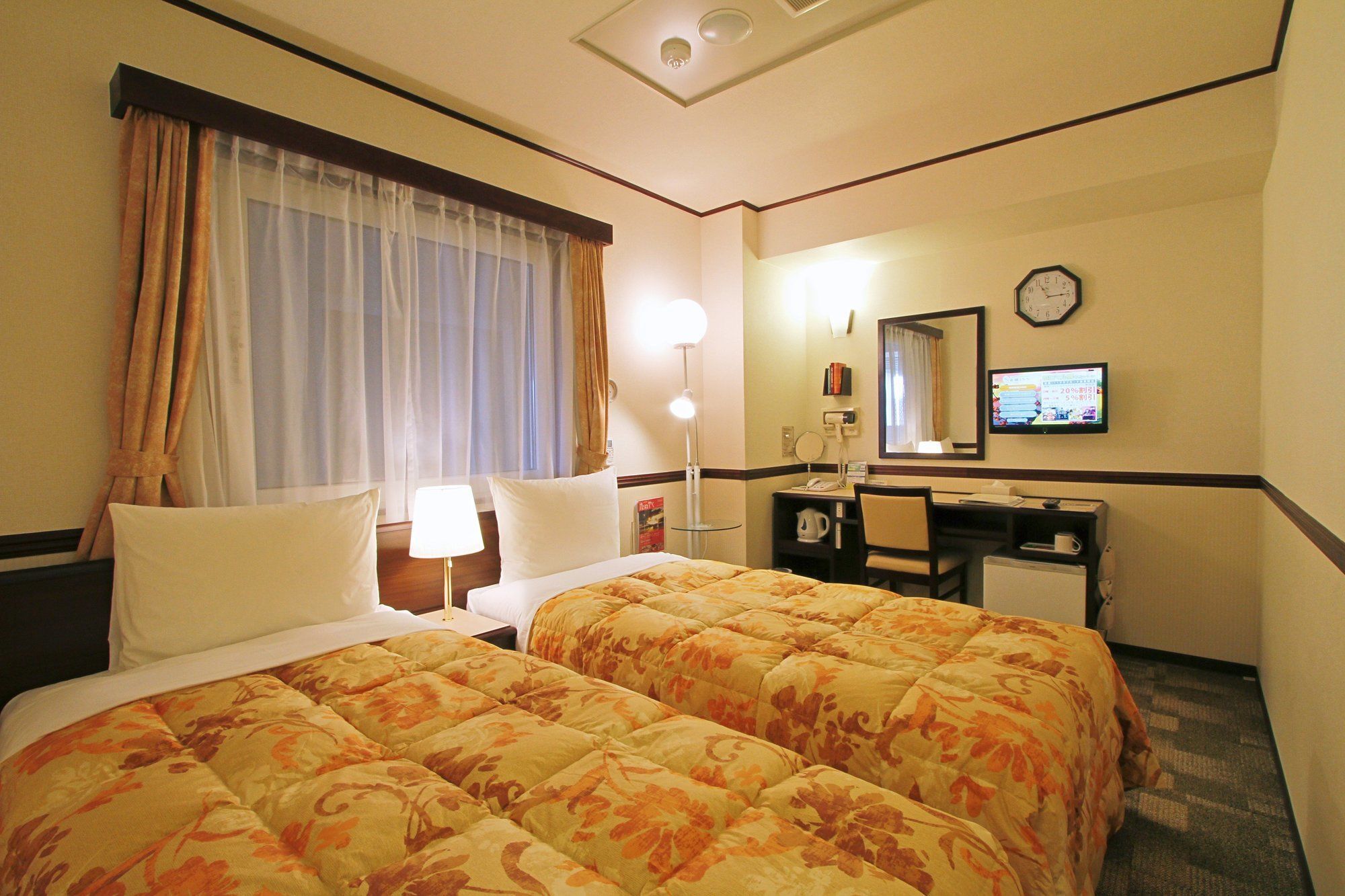 Toyoko Inn Tokyo Shinagawa-Eki Takanawa-Guchi Bagian luar foto
