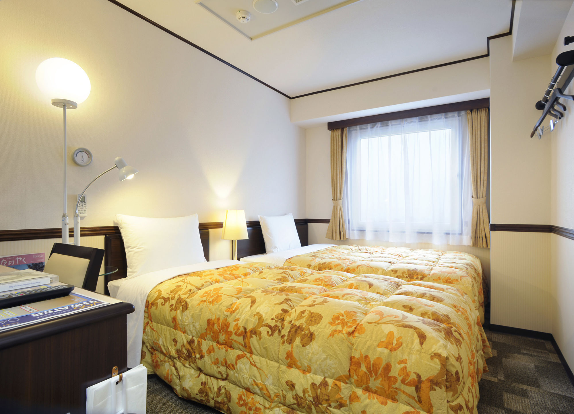 Toyoko Inn Tokyo Shinagawa-Eki Takanawa-Guchi Bagian luar foto